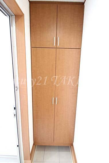 Receipt. Large shoe box equipped! !