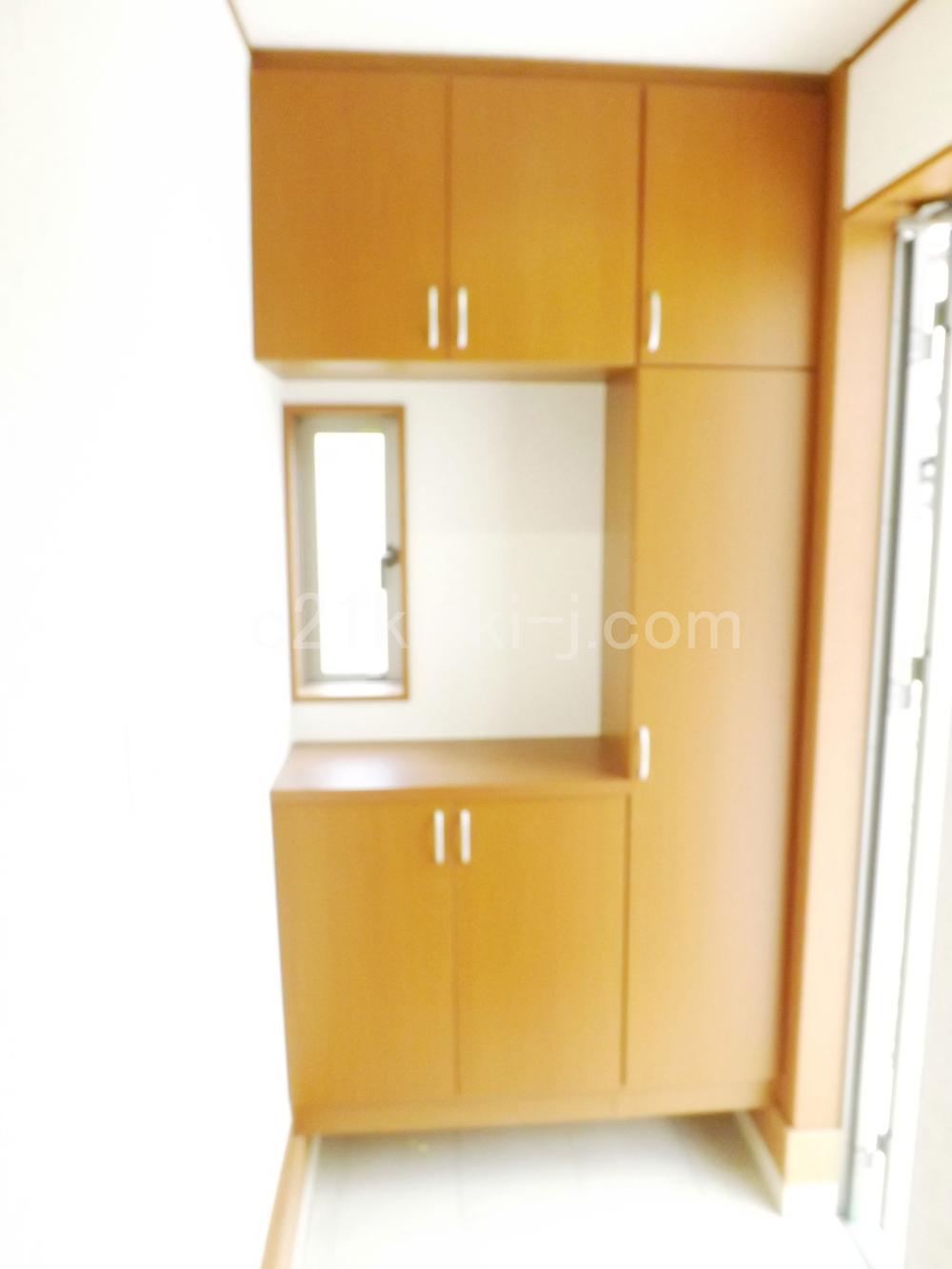 Entrance. Local photos (entrance)