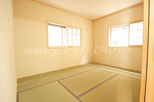 Non-living room. The first floor of the Japanese-style room can also be used as a guest room!
