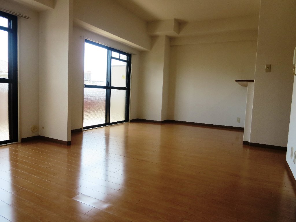 Living and room