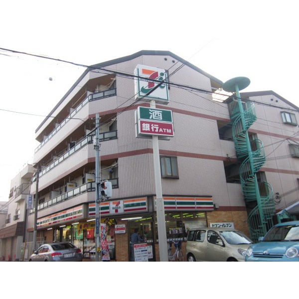 Convenience store. Seven-Eleven Neyagawa Kayashimahigashi 3-chome up (convenience store) 477m