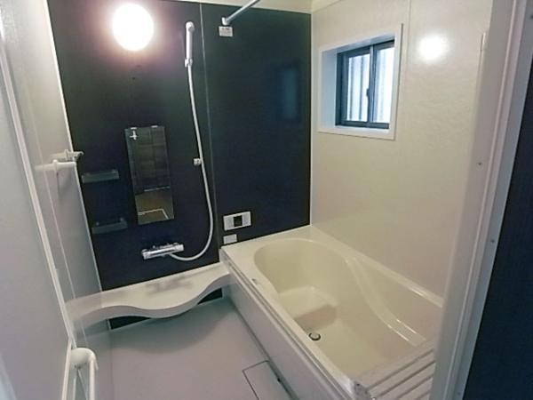 Same specifications photo (bathroom). Comfortable bath time with a bathroom heater