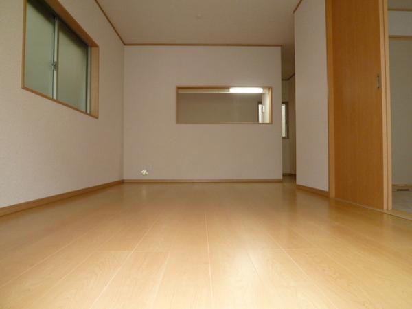 Living. LDK stuck to the open feeling and daylighting