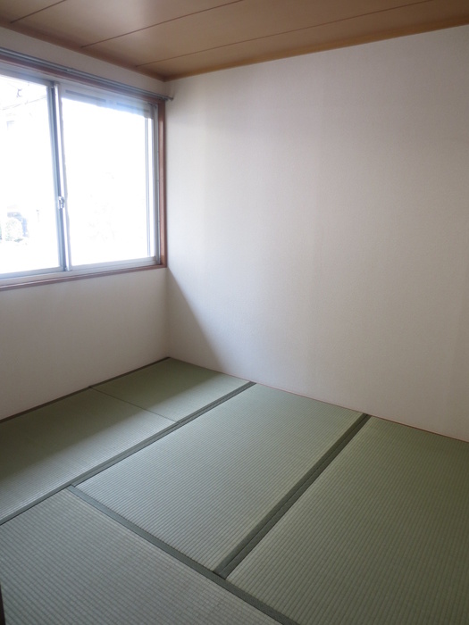 Living and room. I calm. 