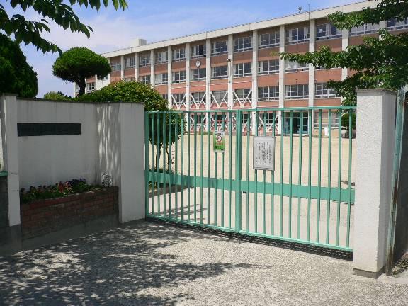 Primary school. Kunimatsu Midorigaoka 400m up to elementary school