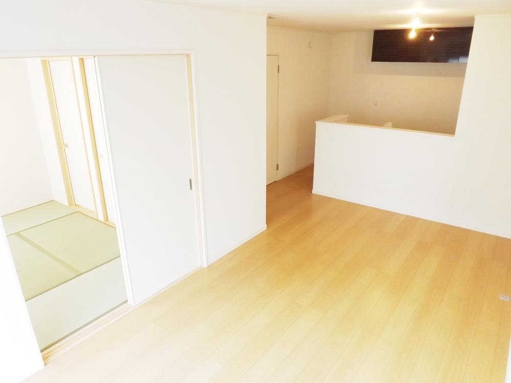 Living. Local photos (living) Unnecessary and easy care wax!