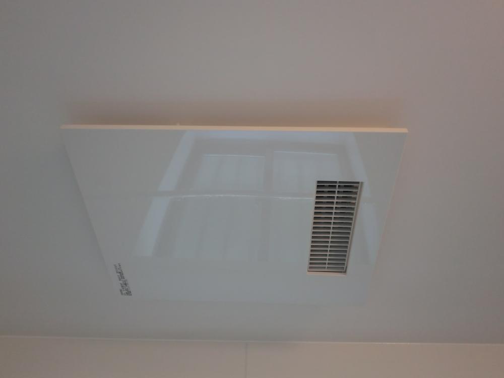 Cooling and heating ・ Air conditioning. When it's cold, Happy bathroom heating dryer in the rainy season of the room Dried!