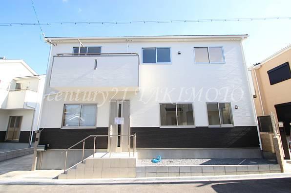 Local appearance photo. Outer wall is strong siding boards used in the dirt! !