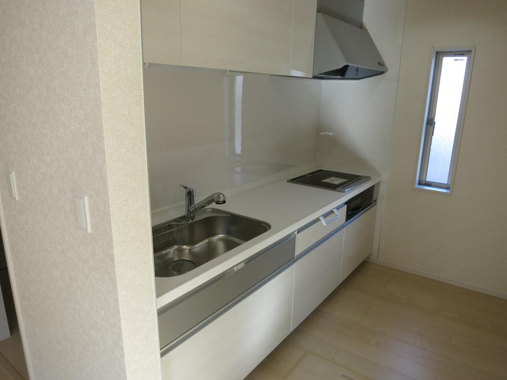 Kitchen. Indoor (12 May 2013) Shooting