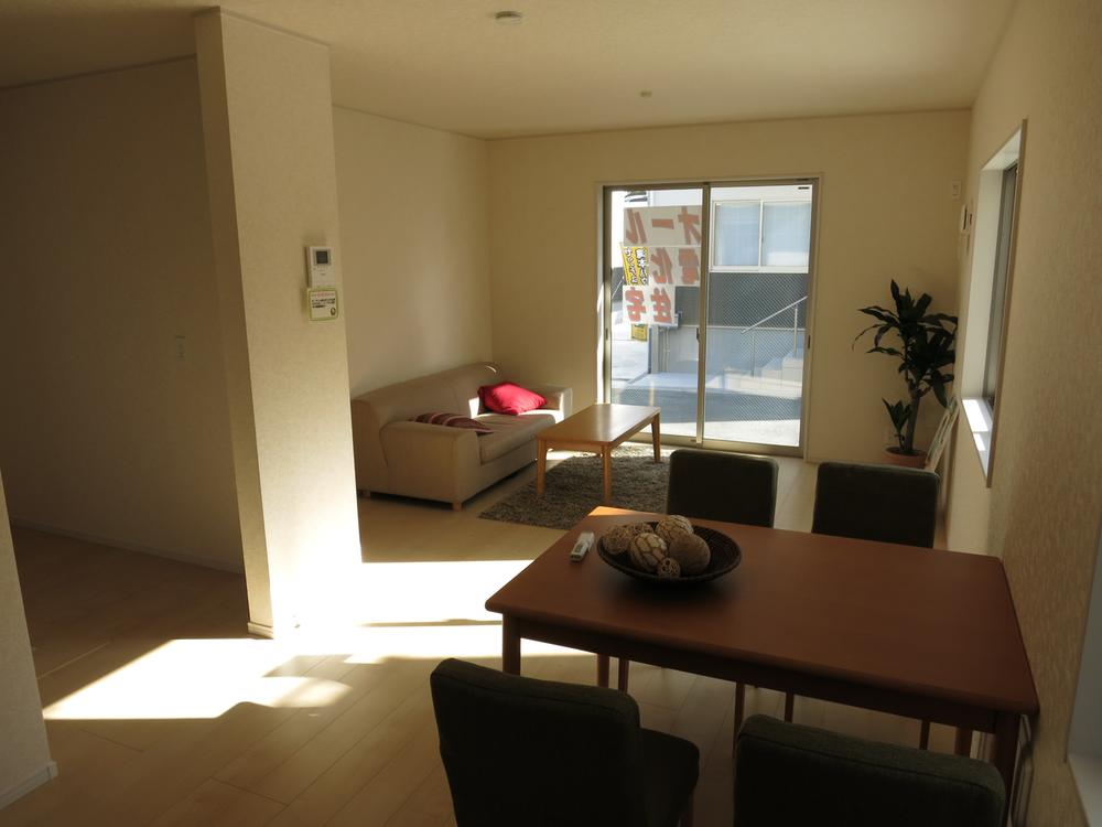 Living. Indoor (12 May 2013) Shooting