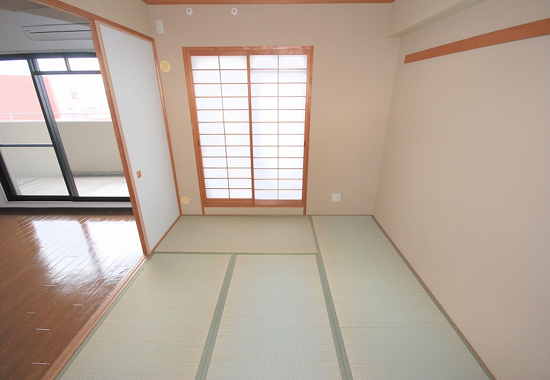 Other room space. Japanese-style room 6 quires