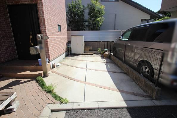 Parking lot. Spacious parking space! 