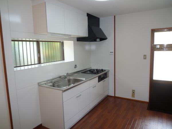 Other. It is a functional system Kitchen
