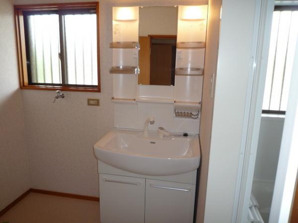 Other. Storage space with plenty of vanity