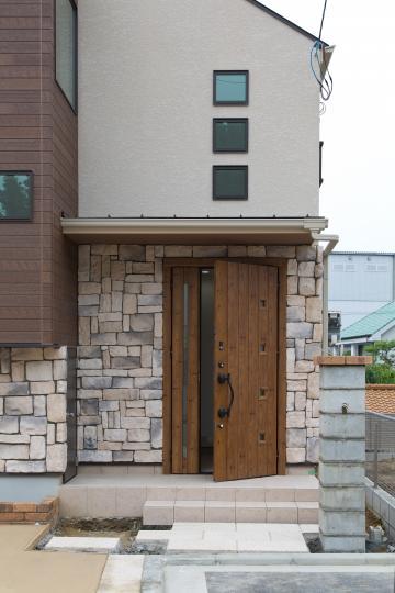 Local photos, including front road. Local (August 2013) Shooting