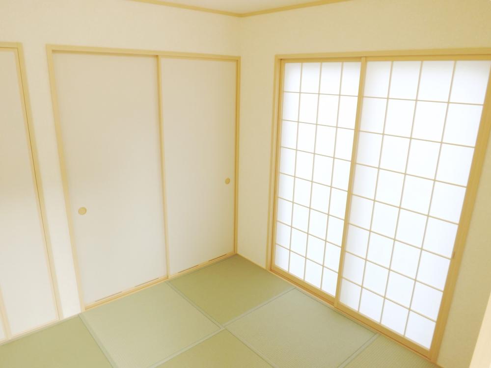 Non-living room. Local photos (Japanese-style)