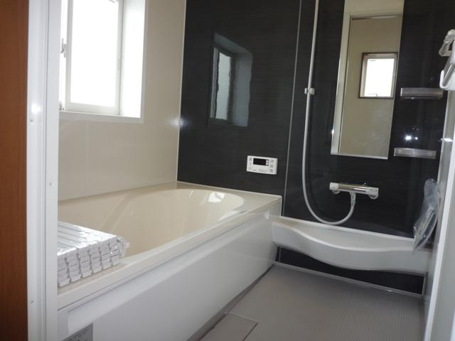 Same specifications photo (bathroom). The company enforcement example (bathroom)