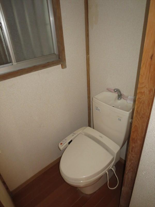 Toilet