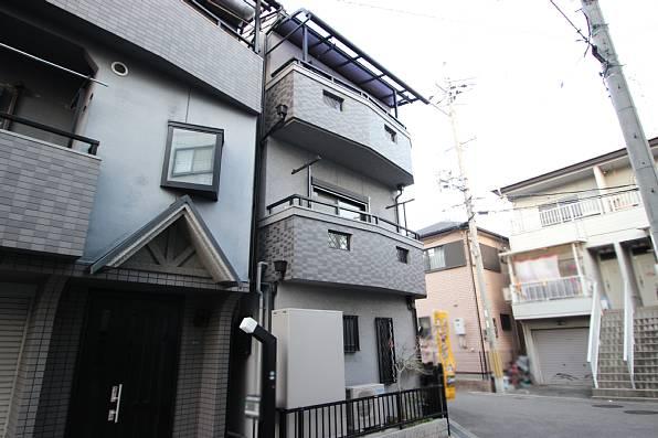 Local appearance photo. Balcony is a total of four locations! 