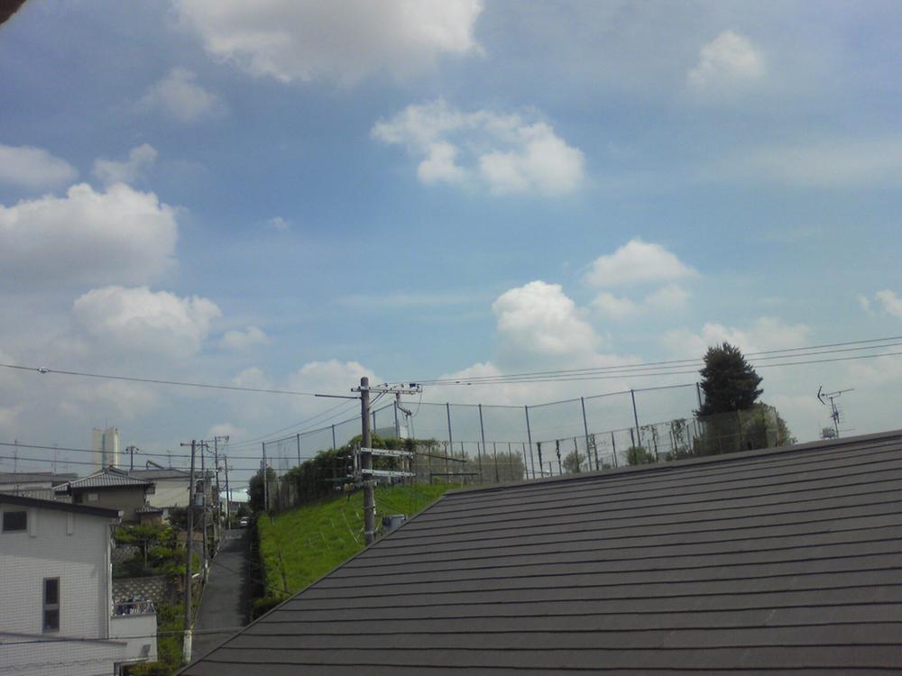 View photos from the dwelling unit. View from the site (November 2013) Shooting