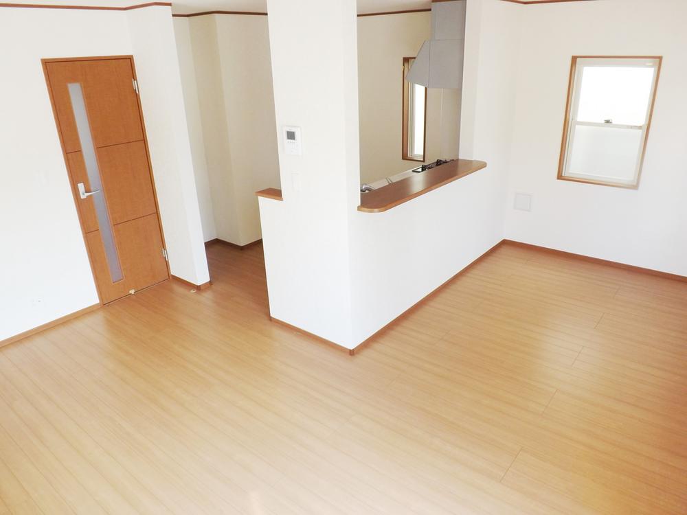 Same specifications photos (living). Same specifications photos (living) Unnecessary and easy care wax!