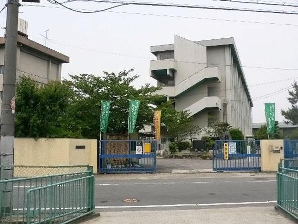 Primary school. Shimeno until elementary school 620m