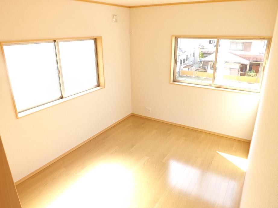 Other introspection. Same specifications photos (Western-style)