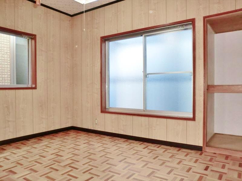 Non-living room