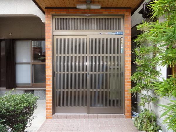 Entrance.  [Immediate Available] Attached to the vacant house, At any time possible tour! Inquiry Now! 
