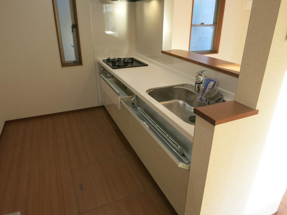 Kitchen. Indoor (September 2012) shooting