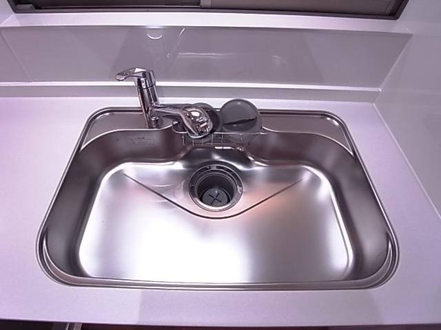 Other Equipment. Washing Ease spacious sink