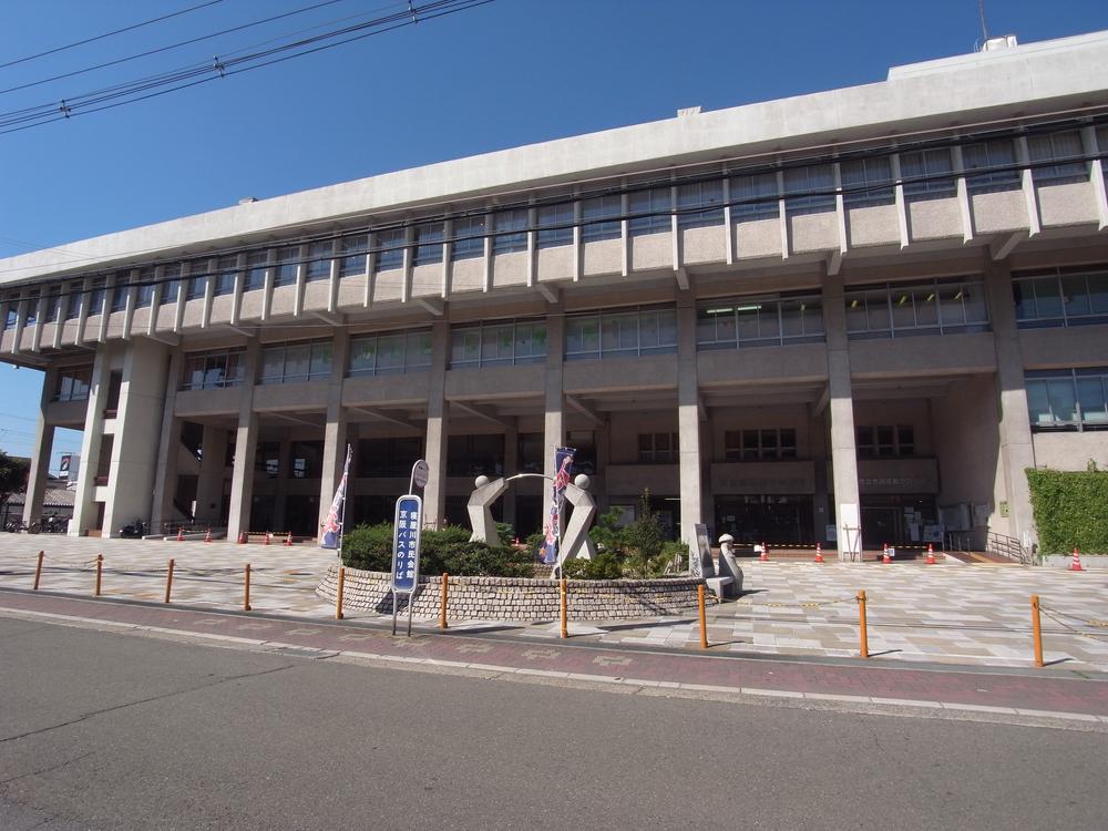 library. Neyagawa Tatsuhigashi to library 845m