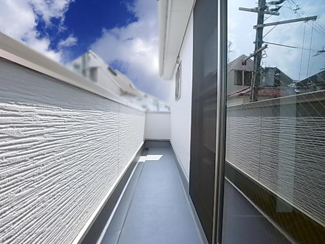 Balcony. Per yang good bright balcony