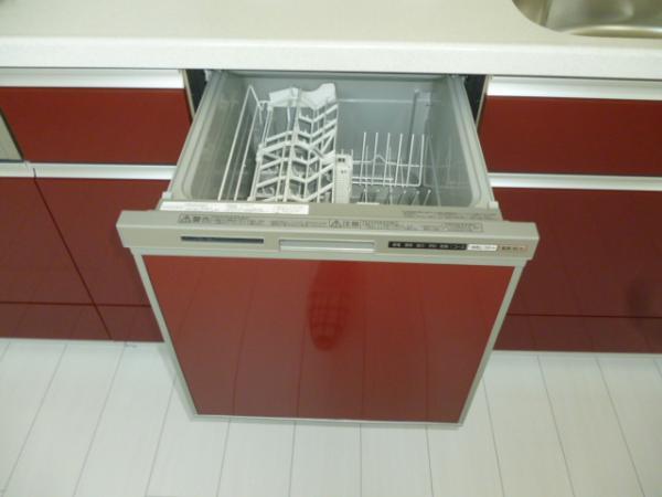 Kitchen. Built-in dishwashing