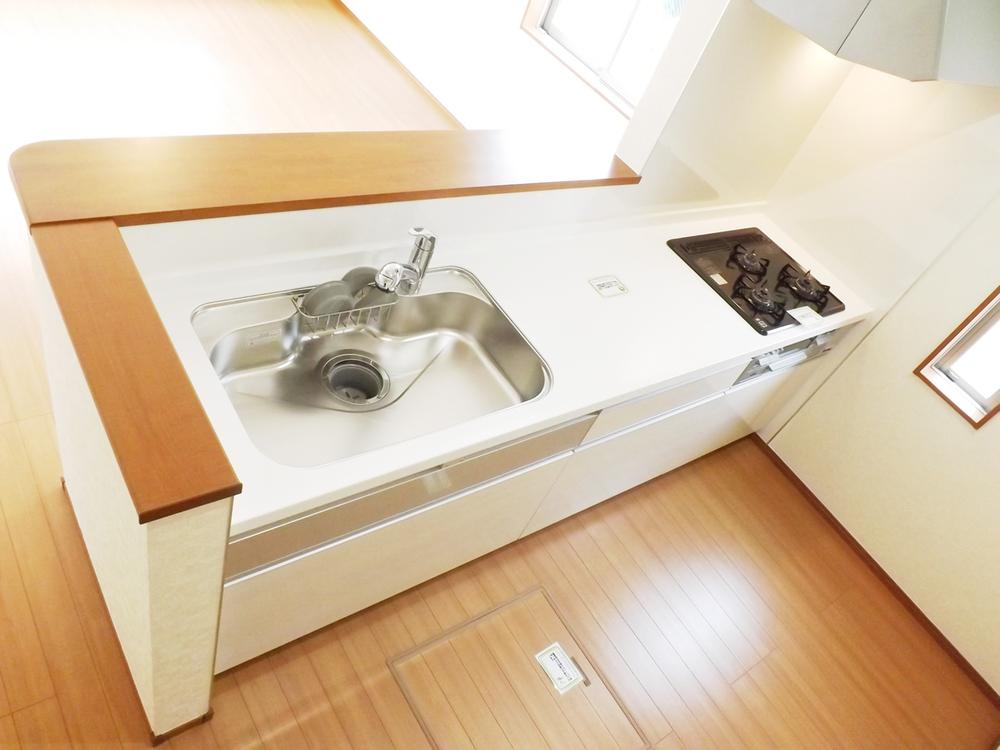 Same specifications photo (kitchen). Same specifications photo (kitchen) Slide storage! Water purifier with shower!