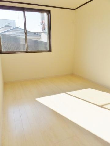 Non-living room. Second floor Western-style 8.5 Pledge