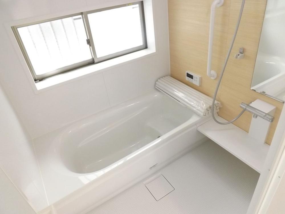 Same specifications photo (bathroom). Same specifications photo (bathroom) Bathroom heating dryer! Warm bath!