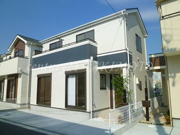 Local appearance photo. Cityscape is beautiful in the development subdivision of all 20 compartments!