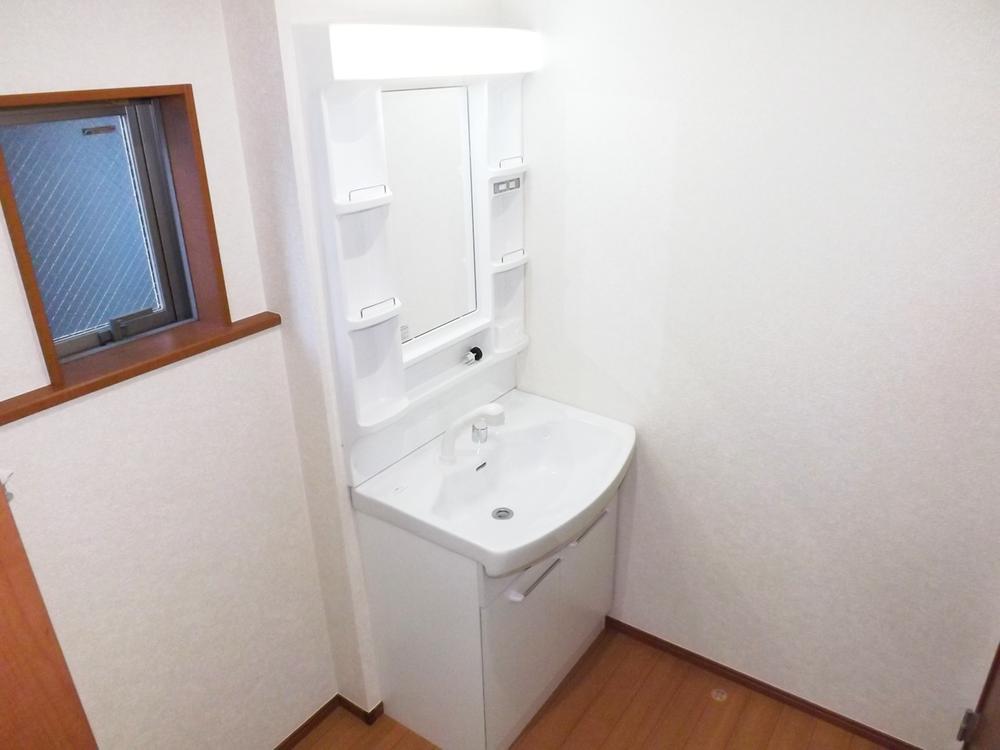 Other Equipment. With hand shower! Cleansing also shampoo happy!