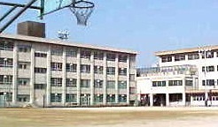 Junior high school. Neyagawa Tatsunaka Kida junior high school (junior high school) up to 253m