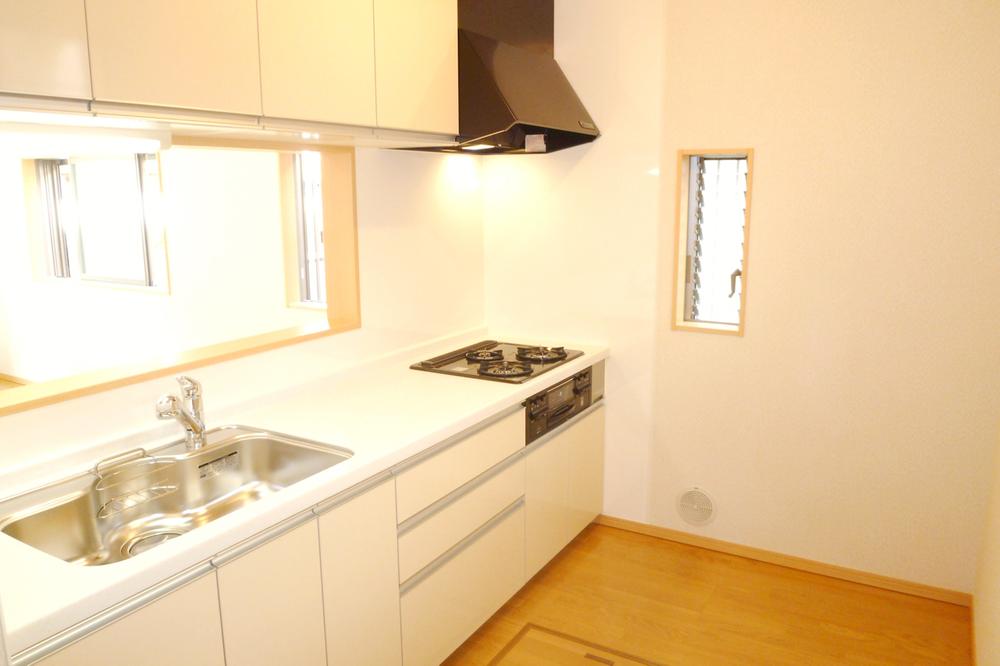 Same specifications photo (kitchen). Same specifications photo (kitchen) Is the face-to-face kitchen bouncy conversation with family!