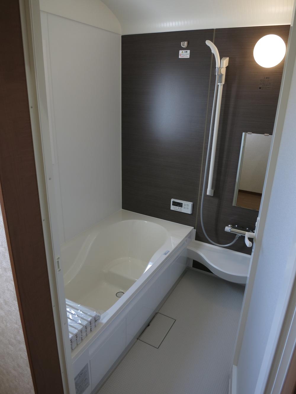 Bathroom. Indoor (12 May 2013) Shooting