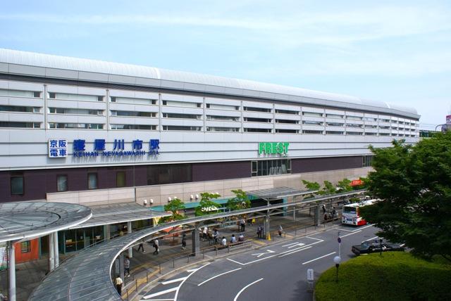 station. Keihan Until Neyagawashi Station 1150m Neyagawashi Station 15-minute walk, Convenience Street birth close to the living! !