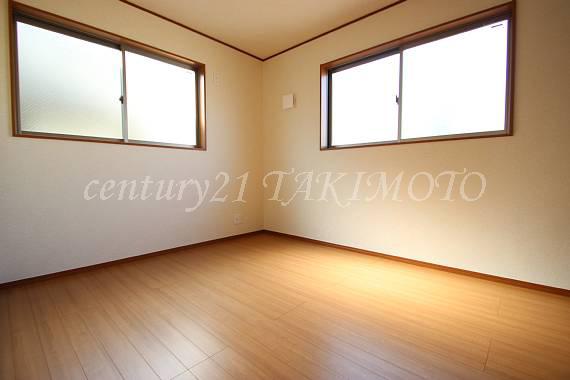 Same specifications photos (Other introspection). Storage space equipped in each room!