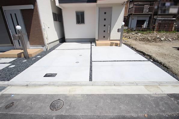 Local photos, including front road. Southwest corner lot! Exposure to the sun ・ Ventilation is good!