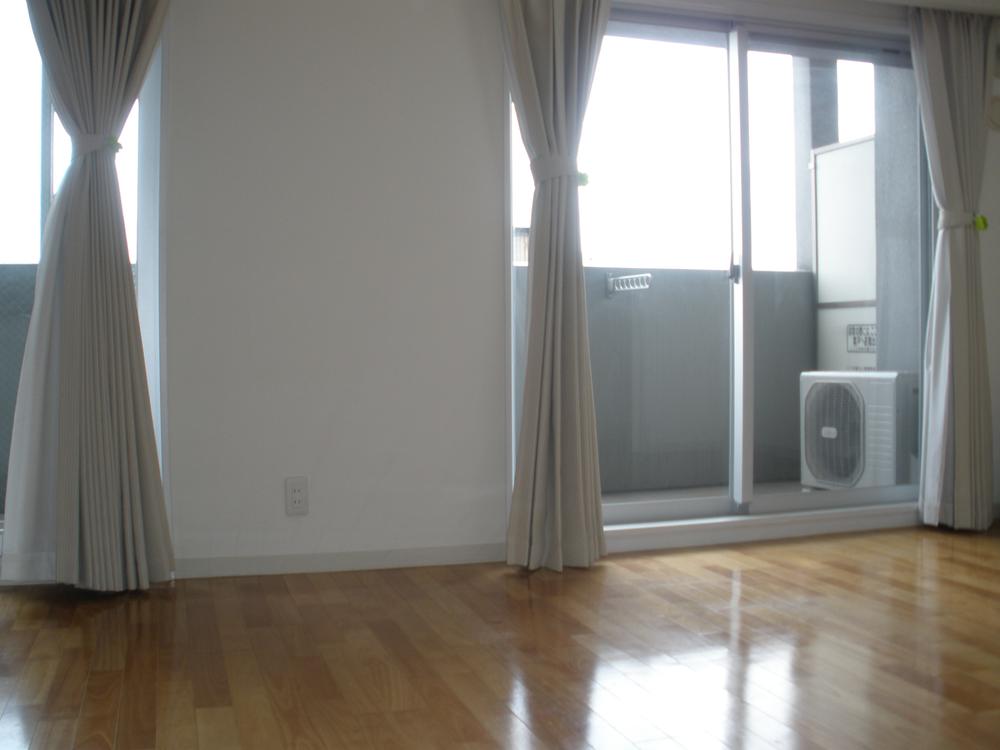 Living. Because it is an empty room, It is ready-to-move-in.
