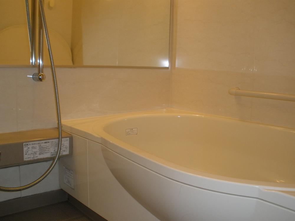 Bathroom. In the bathroom there is a mist sauna facilities.