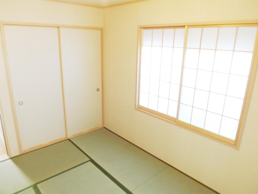 Non-living room. Local photos (Japanese-style)
