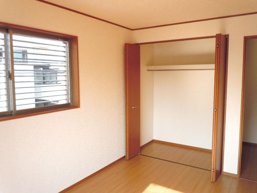 Non-living room. Since the housing are substantial, You can also use the more widely the room! 