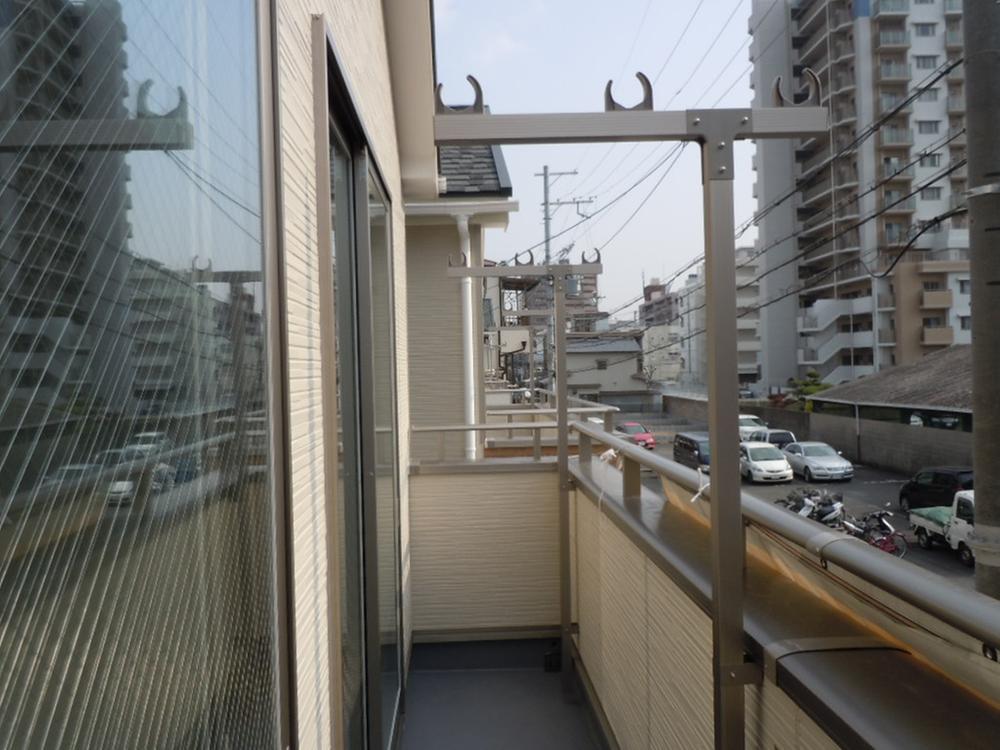 Balcony. Good south balcony of per yang